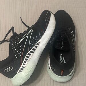 Brooks Black and White Running Shoes